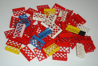 Lego 425150-4X (3185) plot 1x4x2 cca 60 ks (horší stav, zbarvené, vrypy viz foto) POUŽITÉ